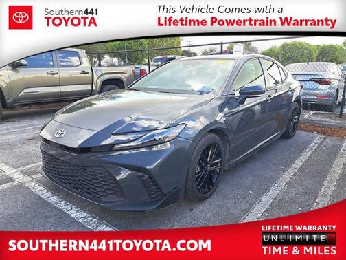 2025 Toyota Camry SE