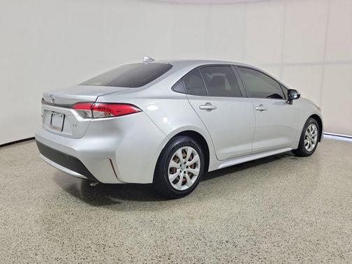Classic Silver Metallic 2021 Toyota Corolla LE
