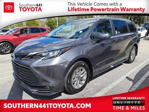 2025 Toyota Sienna XLE