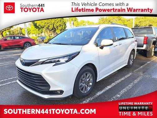 2025 Toyota Sienna XLE
