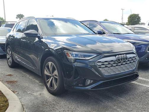 2024 Audi Q8 e-tron Premium Plus