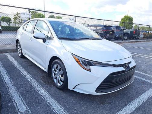 2025 Toyota Corolla LE