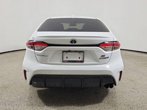 Ice 2023 Toyota Corolla SE