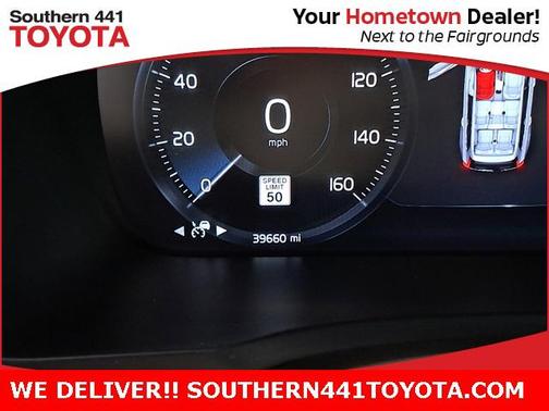 2022 Volvo XC90 T5 Momentum