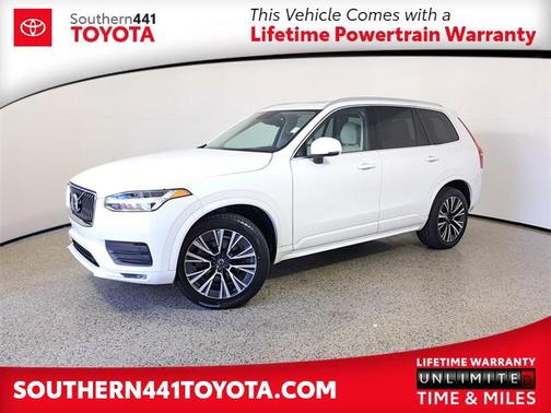 2022 Volvo XC90 T5 Momentum