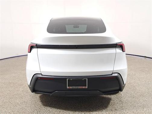 2026 Tesla Model Y Premium Rear-Wheel Drive
