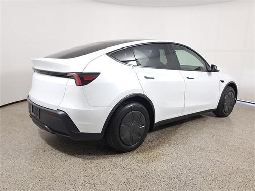 2026 Tesla Model Y Premium Rear-Wheel Drive