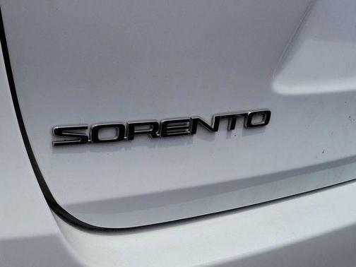 Snow White Pearl 2020 Kia Sorento LX