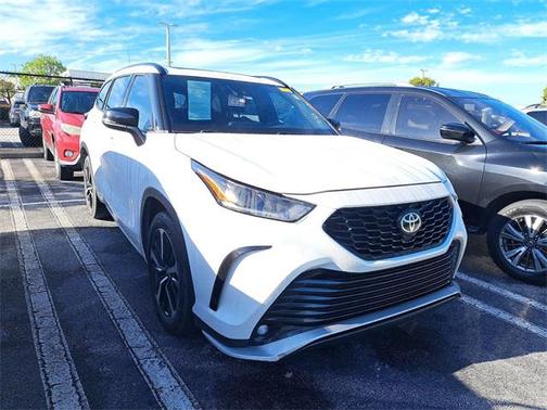 2022 Toyota Highlander XSE