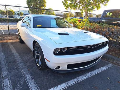 2015 Dodge Challenger SXT Plus