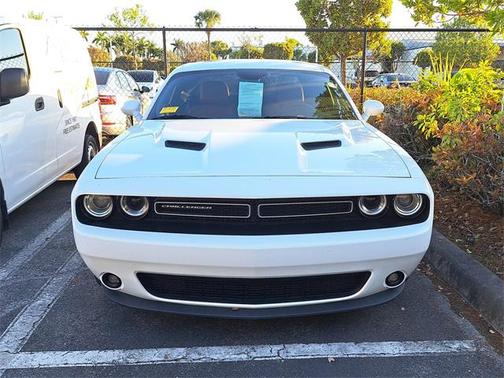 2015 Dodge Challenger SXT Plus