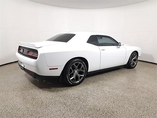 2015 Dodge Challenger SXT Plus