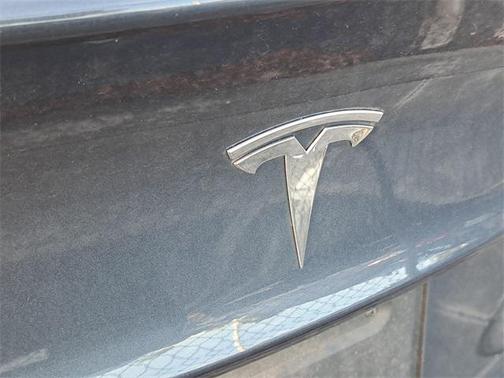 2022 Tesla Model 3 Standard Range