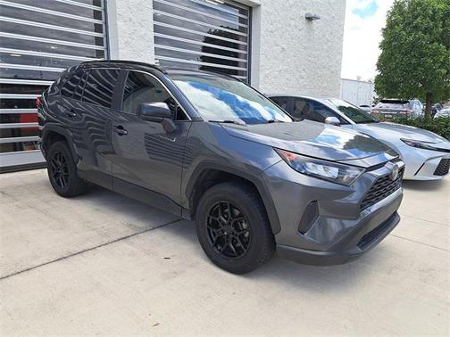 2019 Toyota RAV4 LE