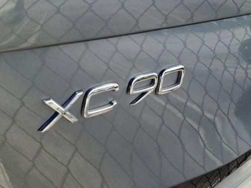 2020 Volvo XC90 T5 Momentum