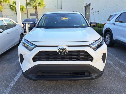 2023 Toyota RAV4 LE