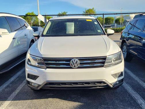 Pure White 2018 Volkswagen Tiguan 2.0T SEL