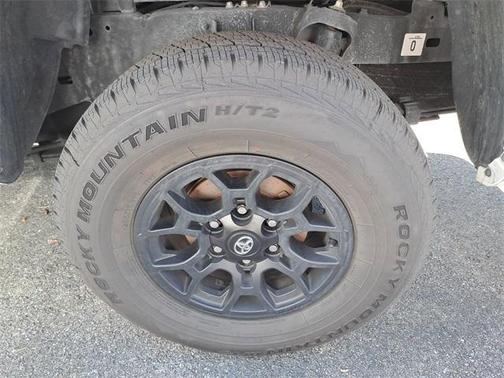 2022 Toyota Tacoma SR5