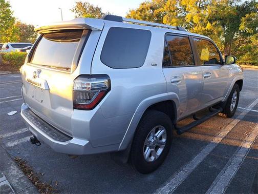 2022 Toyota 4Runner SR5