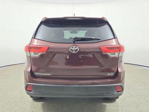 Ooh La La Rouge Mica 2019 Toyota Highlander XLE