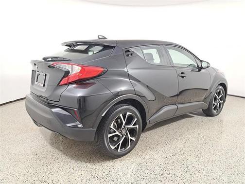 2021 Toyota C-HR XLE
