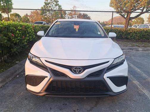 2021 Toyota Camry SE