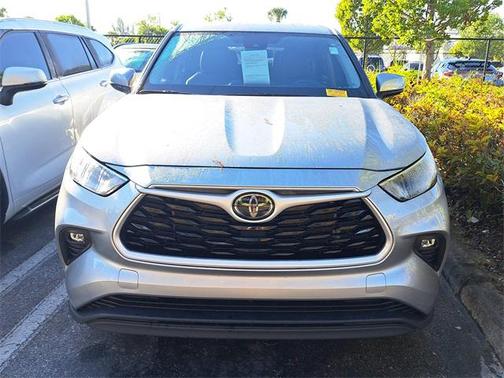 2023 Toyota Highlander LE