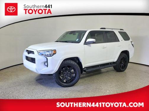 Super White 2020 Toyota 4Runner SR5