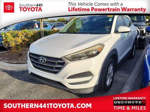 Dazzling White 2016 Hyundai TUCSON SE