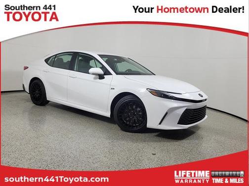 Ice 2025 Toyota Camry LE