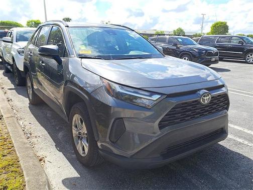 2023 Toyota RAV4 XLE