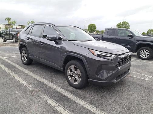 2022 Toyota RAV4 XLE