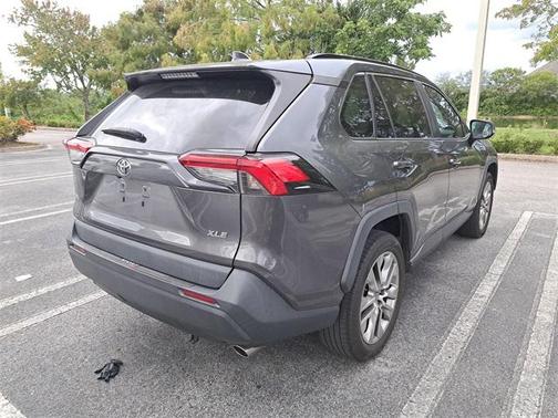 2021 Toyota RAV4 XLE Premium