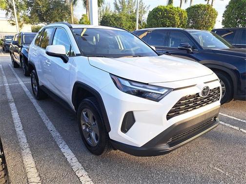 2023 Toyota RAV4 XLE