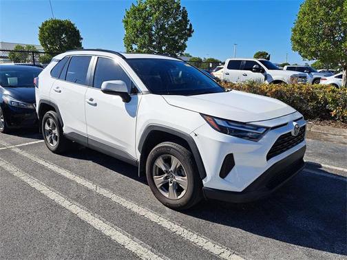 2024 Toyota RAV4 XLE
