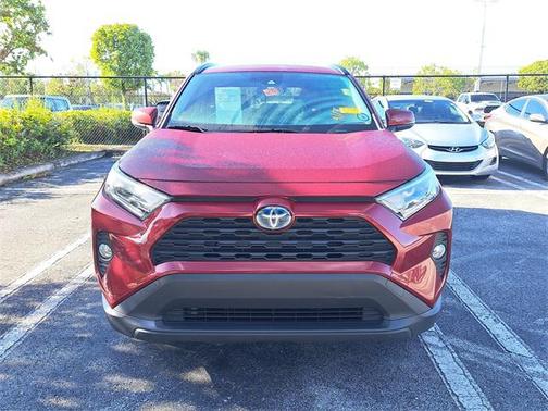 2020 Toyota RAV4 Hybrid XLE