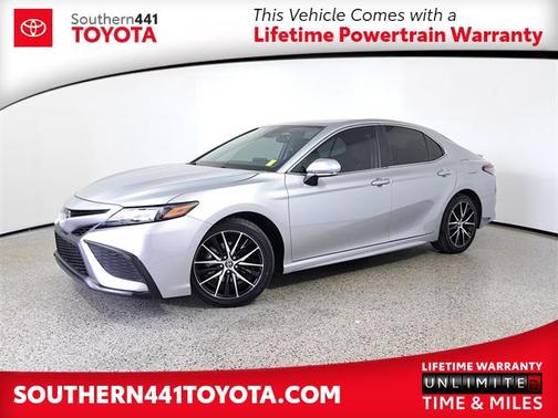 2024 Toyota Camry SE