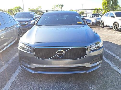 2018 Volvo S90 T5 Momentum