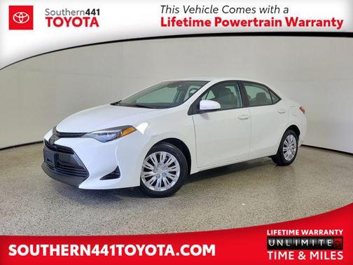 Super White 2018 Toyota Corolla LE