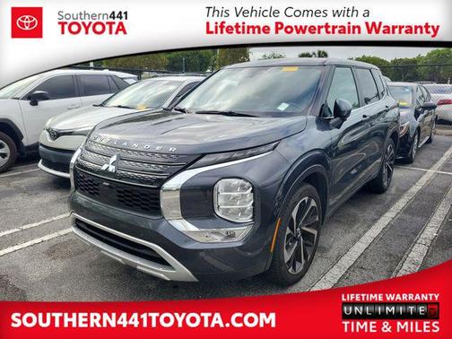 Gray 2024 Mitsubishi Outlander SE 2.5 2WD