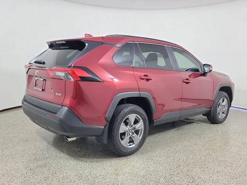 Pearl 2025 Toyota RAV4 XLE