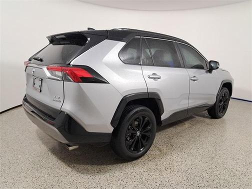 2023 Toyota RAV4 Hybrid SE