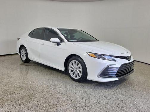 Ice Cap 2024 Toyota Camry LE
