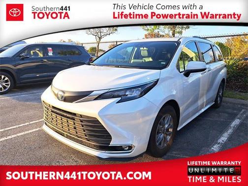2024 Toyota Sienna XLE