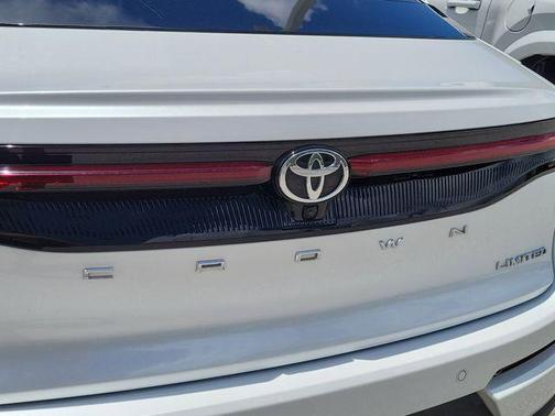 Oxygen White 2023 Toyota Crown Limited