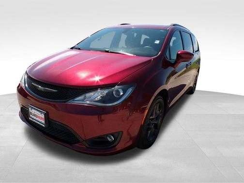 2018 Chrysler Pacifica Touring-L Plus