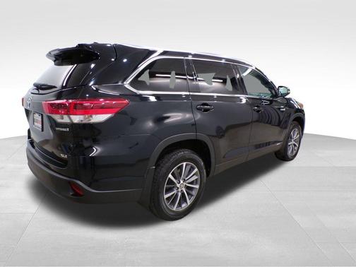 2019 Toyota Highlander Hybrid XLE