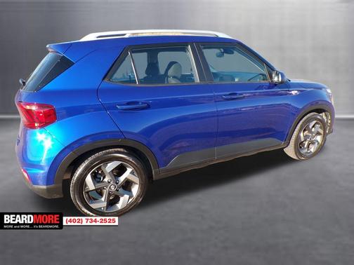 2024 Hyundai VENUE SEL