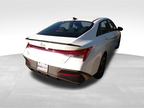 2025 Hyundai ELANTRA HEV SEL Sport