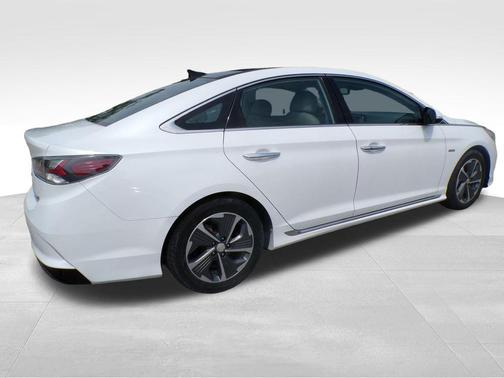 2018 Hyundai SONATA Hybrid Limited